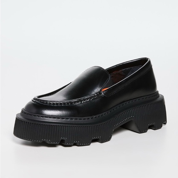 LÄST Black Leather Lug Sole Women’s Loafer size 7-Fall Preppy Trend - Picture 6 of 7